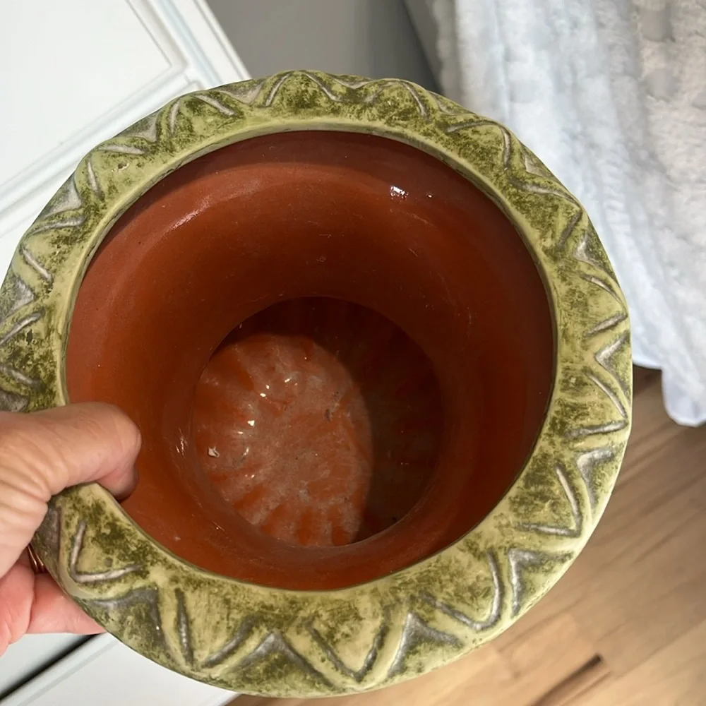 Elegant Green Stone-Look Urn